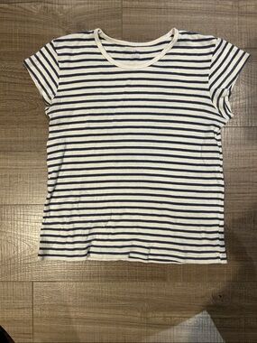Brandy Melville stripped t-shirt